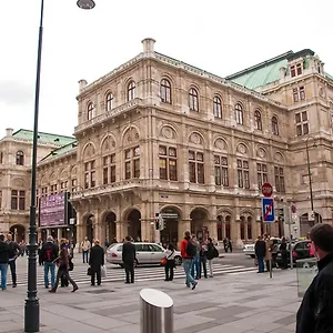 Privatunterkunft Opera Am Operneck Self Check In, Wien